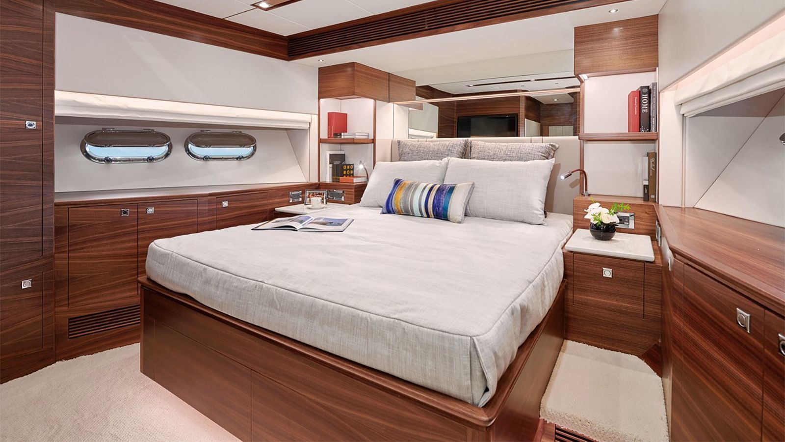 NAYA MARYN-18-gallery