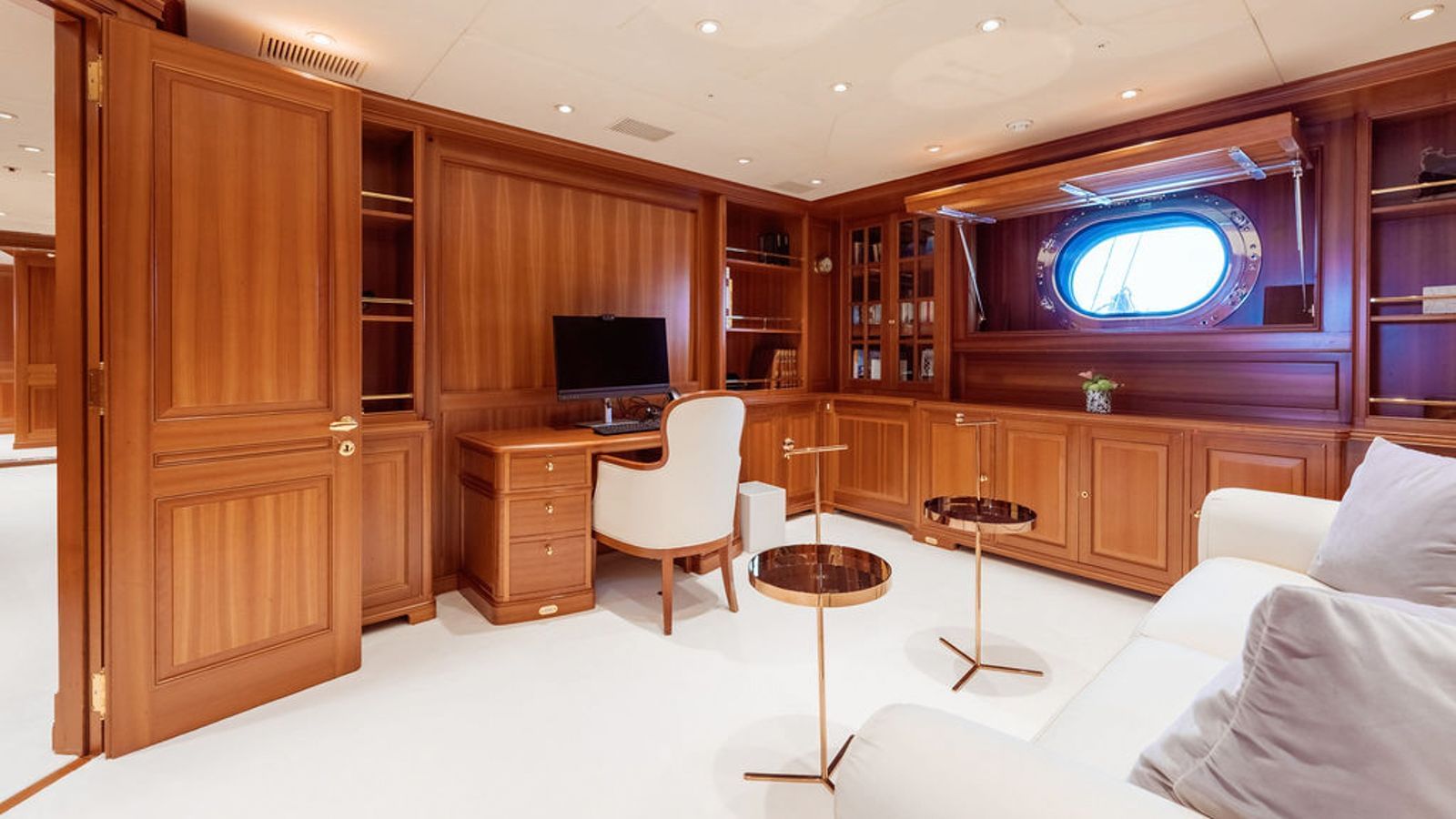 Almyra II-27-gallery