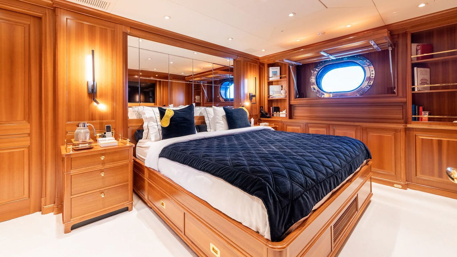 Almyra II-31-gallery