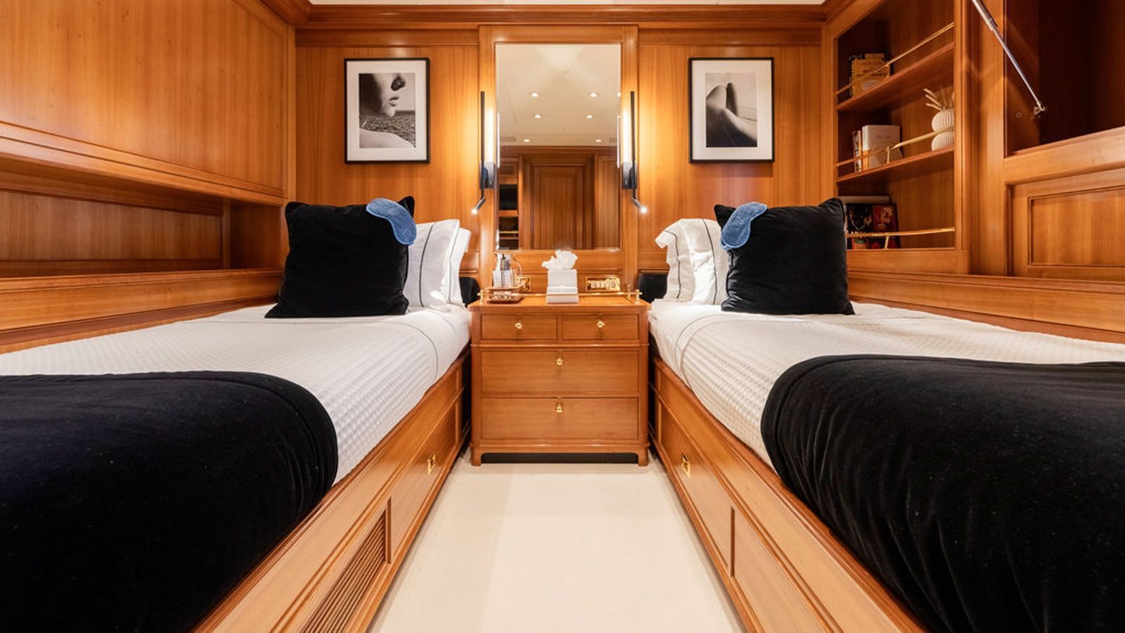 Almyra II-39-gallery