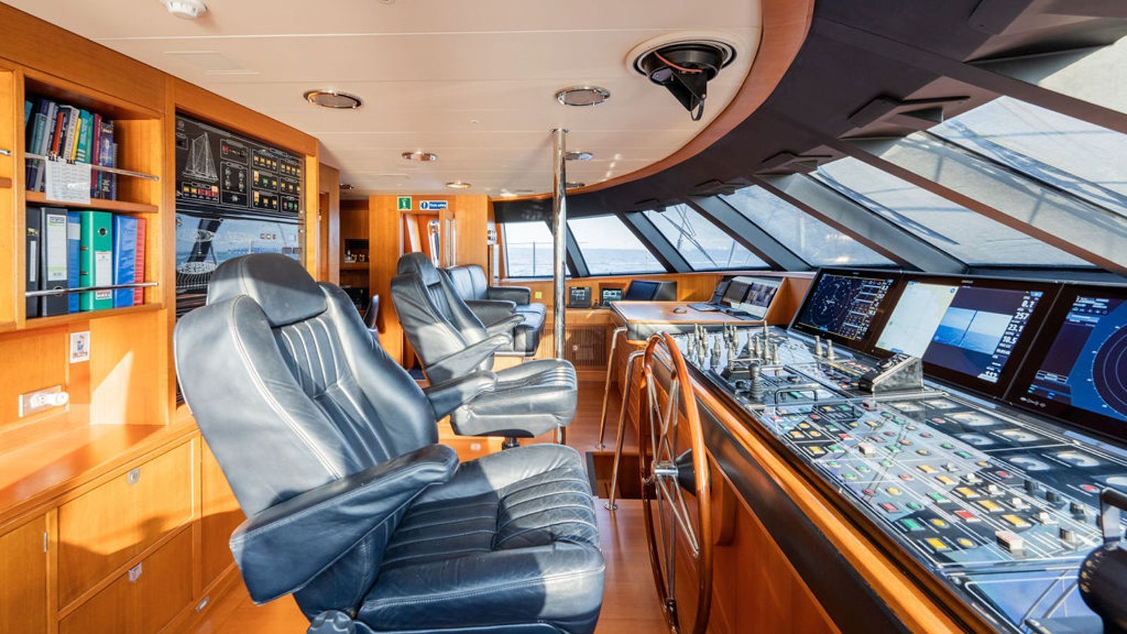 Almyra II-24-gallery